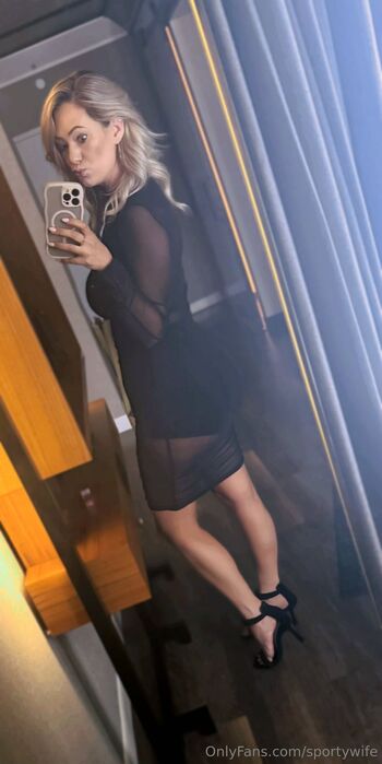 SportyWife VIP / sportywife nude photo #4