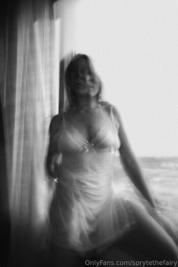 OnlyFans / sprytethefairy nude photo #6