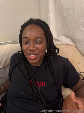 ur mo / srirachadaddy nude photo #33