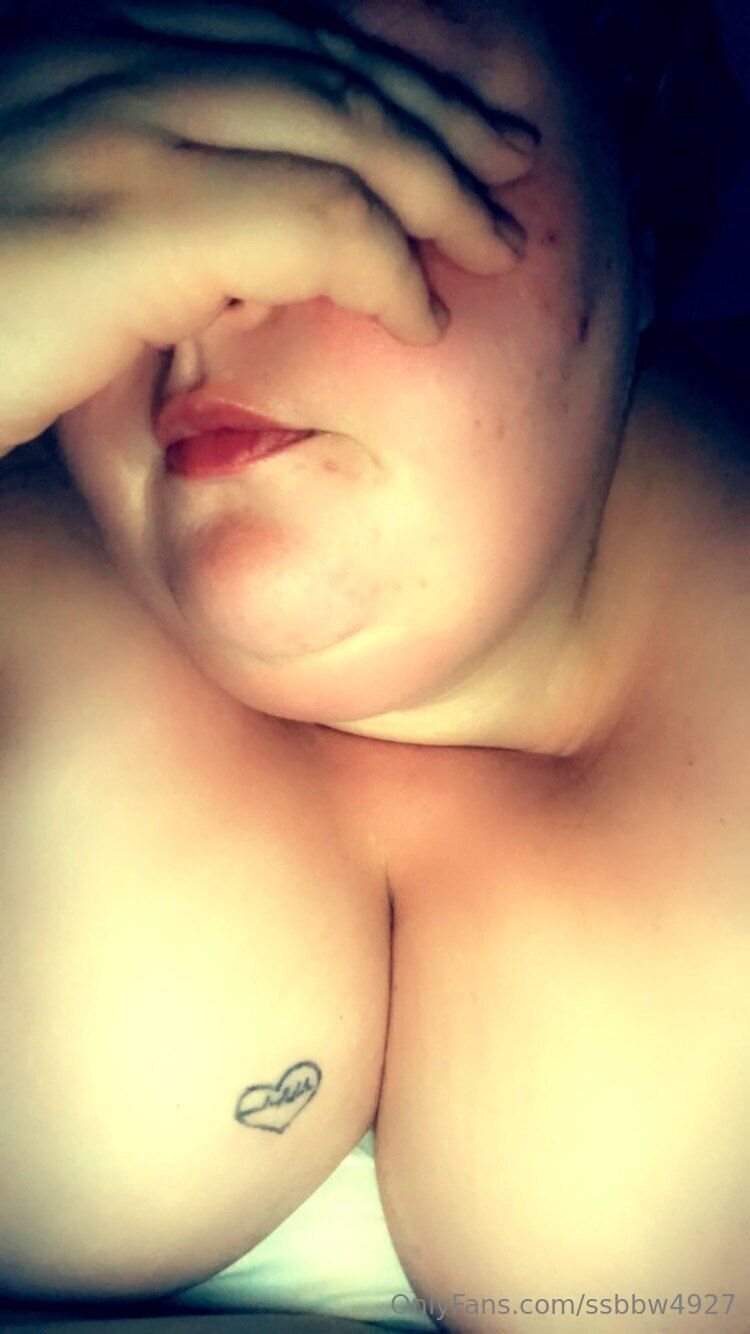 Bunnyfun111 / ssbbw4927 nude photo #5