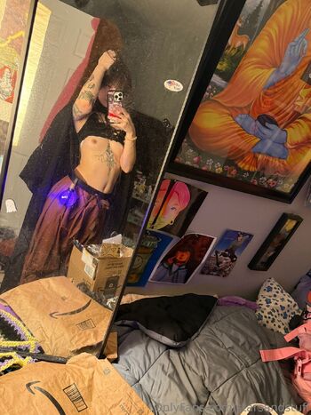 Celest / starsandstuff nude photo #1