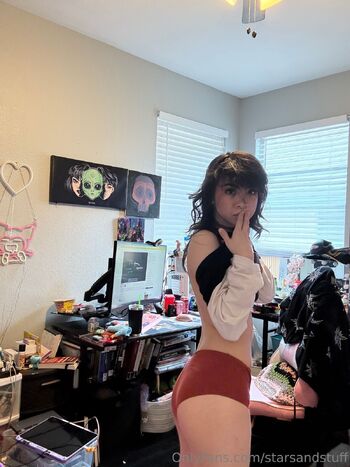 Celest / starsandstuff nude photo #2