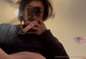 Celest / starsandstuff nude photo #6