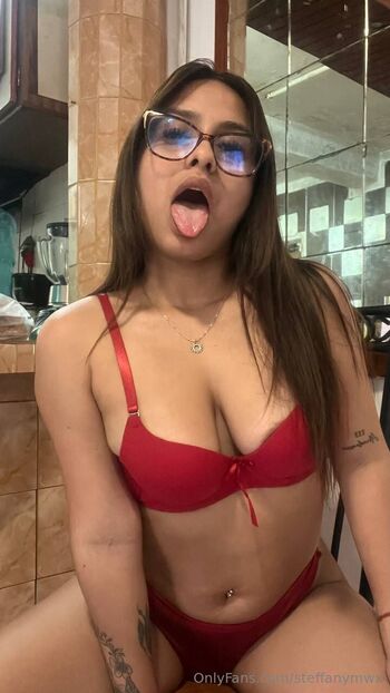 Steffany 𝐕𝐈𝐃𝐄𝐎𝐂𝐀𝐋𝐋 𝐐𝐔𝐄𝐄𝐍 / steffanymwx nude photo #4