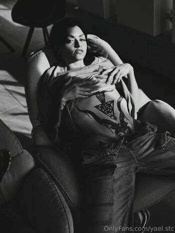 𝔜𝔞𝔢𝔩 Inked GirlNextDoo / steffcrime / yaelstc / steffcrimee nude photo #22