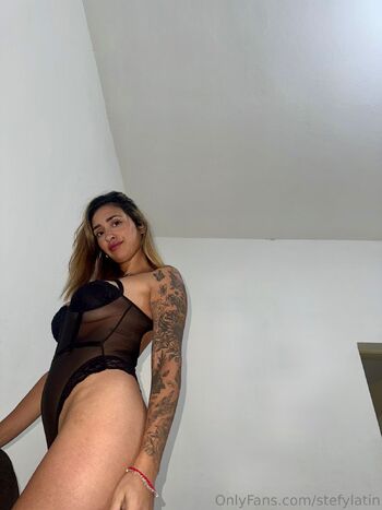 Stef / stefylatin nude photo #2