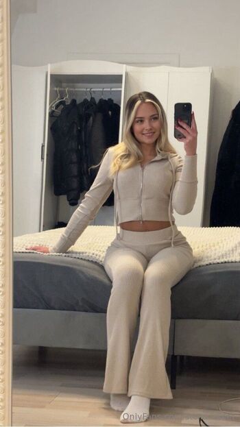 Stella / stella.sweet nude photo #4