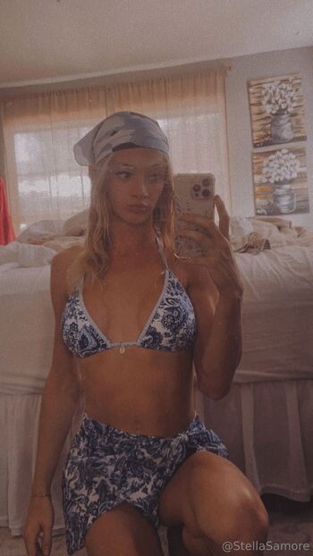 Stella / stellasamore nude photo #3