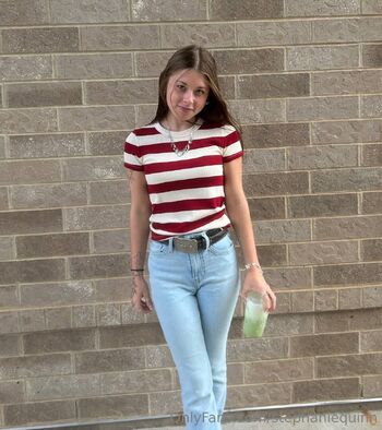 Steph / stephaniequinn nude photo #14