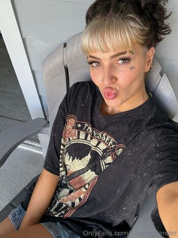 Steph De Lande / stephdelander nude photo #7