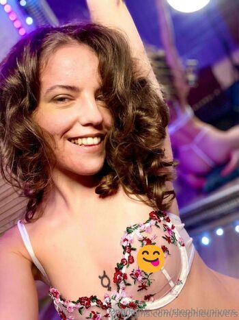 Stephie Univer / stephieunivers nude photo #18