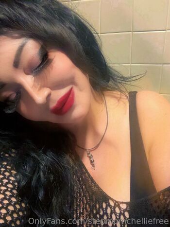 Chellie FRE / stepmomchelliefree / stepmomchellie / chelliedd / themschellie nude photo #14