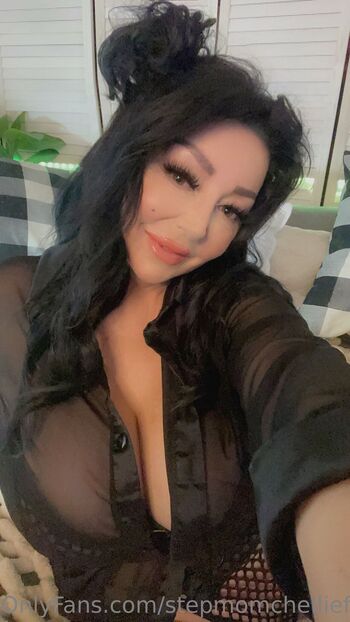 Chellie FRE / stepmomchelliefree / stepmomchellie / chelliedd / themschellie nude photo #15