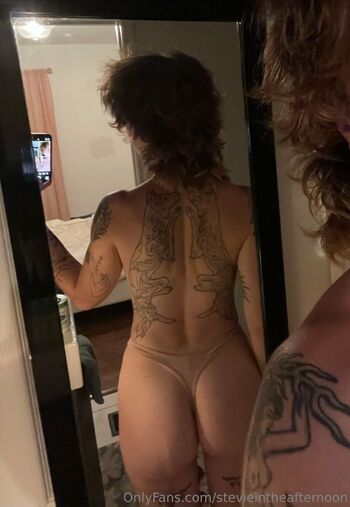 Stevi / stevieintheafternoon nude photo #12