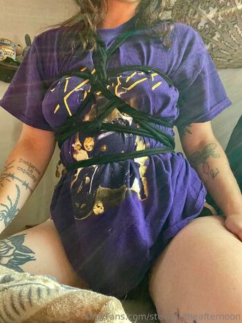 Stevi / stevieintheafternoon nude photo #19