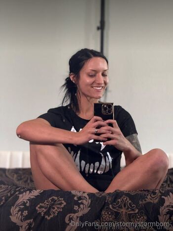 OnlyFans / stormystormborn nude photo #5