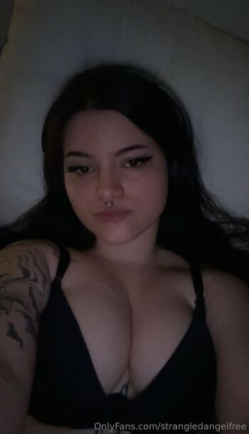 angel / strangledangelfree / strangled.angel nude photo #14
