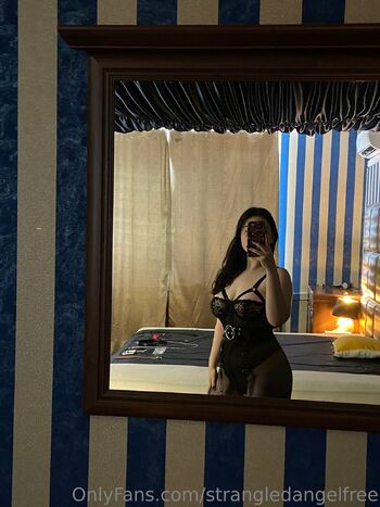 angel / strangledangelfree / strangled.angel nude photo #39