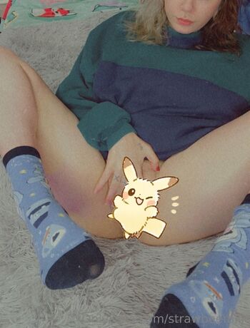 Kaylee Mare / strawbeemilk nude photo #10