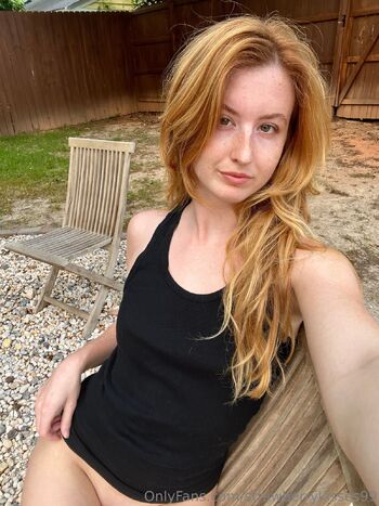 Strawberry Kisse / strawberrykisses99 nude photo #1