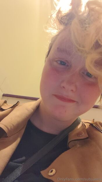 Alice / subjuntiv nude photo #1