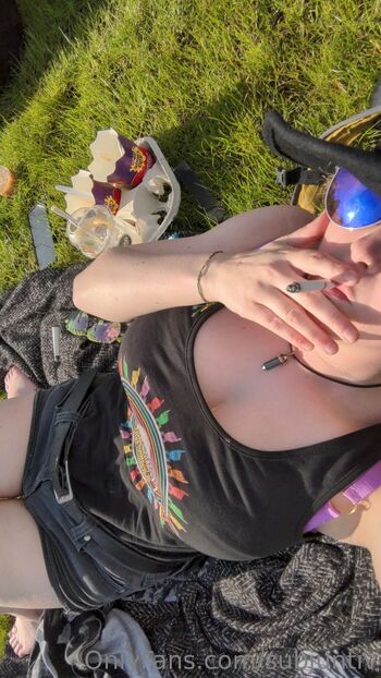 Alice / subjuntiv nude photo #4