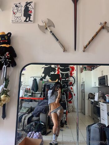 suikomu / suikomuu nude photo #10