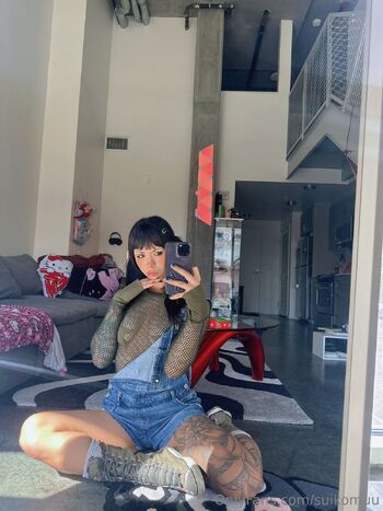 suikomu / suikomuu nude photo #15