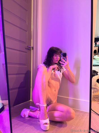 OnlyFans / suk-a-saurus nude photo #4