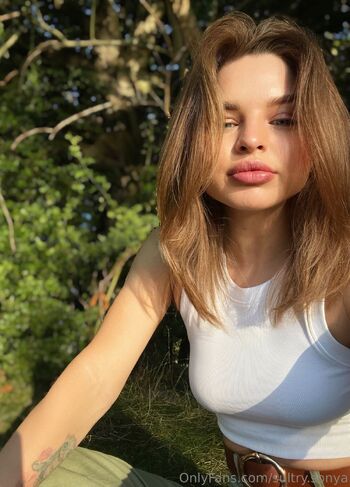 Sultry Sonya / sultry.sonya nude photo #15