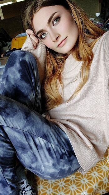 Chrissy / sunflowerseedling / sun.seedling / subflowerseed nude photo #3