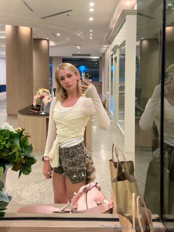 Rave / supravie nude photo #45