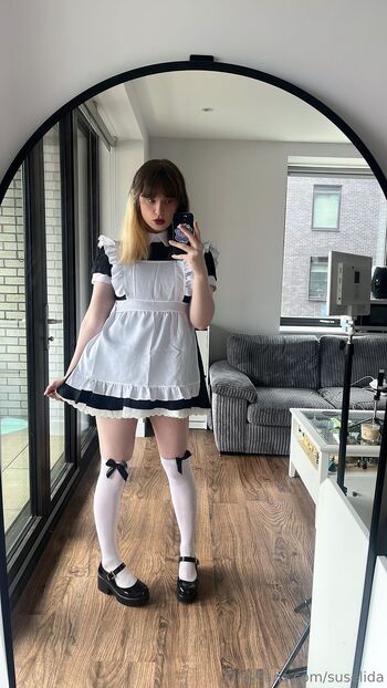 Elly / suselida nude photo #2