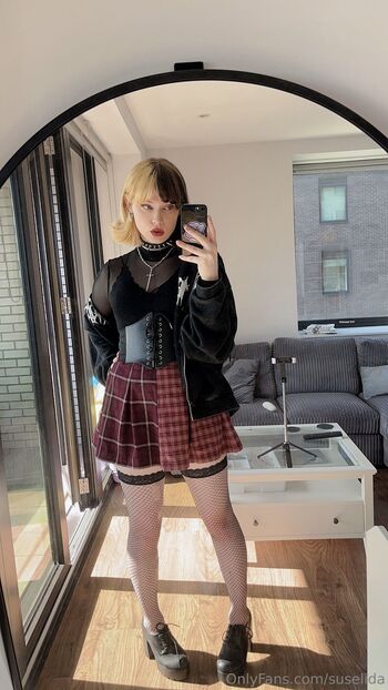 Elly / suselida nude photo #27