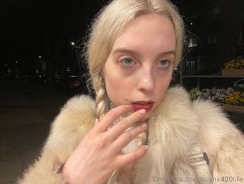 sushk420lif / sushk420life nude photo #2