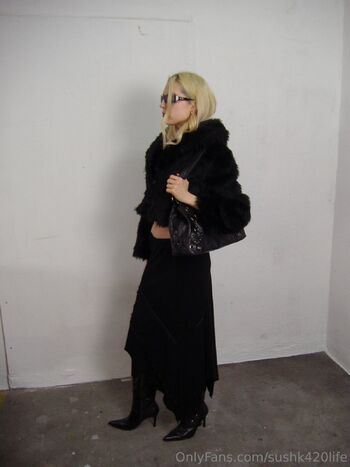 sushk420lif / sushk420life nude photo #5