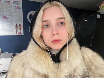 sushk420lif / sushk420life nude photo #10