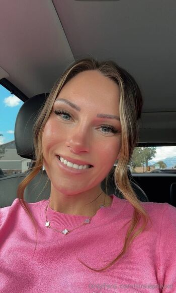 Nurse Susie Double Ds / susieonlyxo nude photo #3