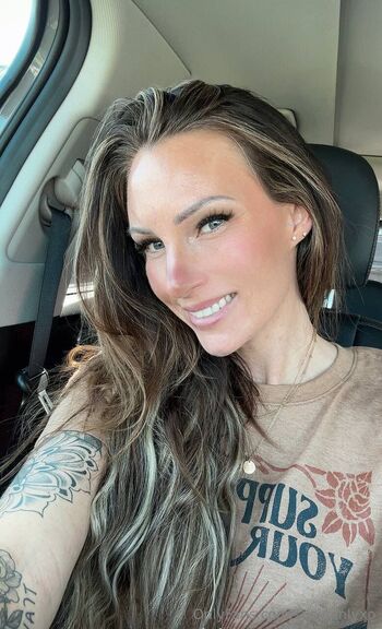 Nurse Susie Double Ds / susieonlyxo nude photo #5