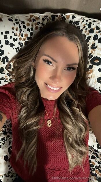 Nurse Susie Double Ds / susieonlyxo nude photo #9