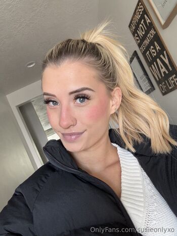 Nurse Susie Double Ds / susieonlyxo nude photo #16