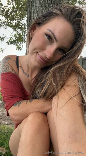 Nurse Susie Double Ds / susieonlyxo nude photo #23