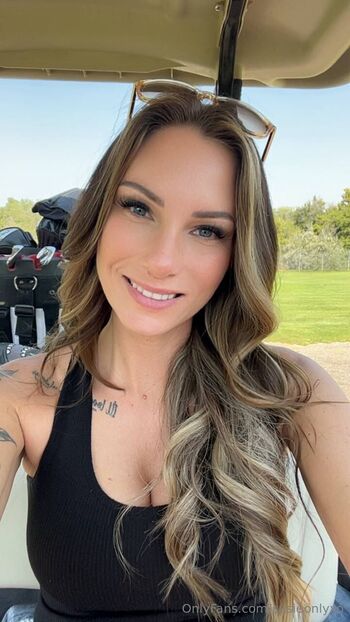 Nurse Susie Double Ds / susieonlyxo nude photo #33