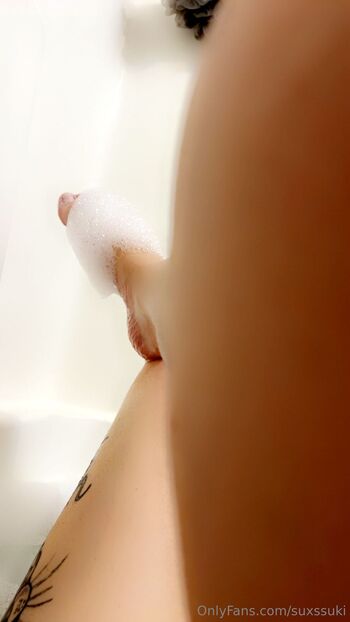 SuxsSuk / suxssuki / cheycherry / suckssuki / cheycakes nude photo #13