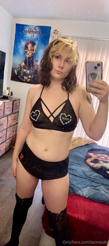 SuxsSuk / suxssuki / cheycherry / suckssuki / cheycakes nude photo #19