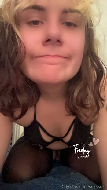 SuxsSuk / suxssuki / cheycherry / suckssuki / cheycakes nude photo #24