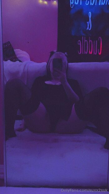 Gawbli / suxx2suk nude photo #3