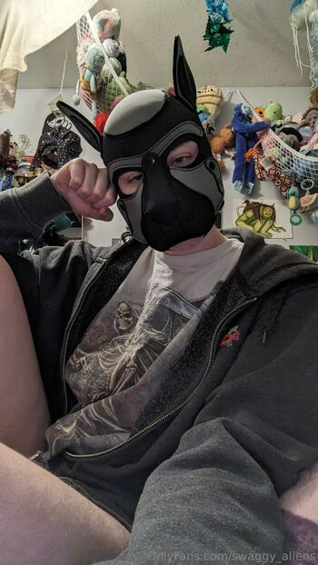 Celest / swaggy_aliens nude photo #1