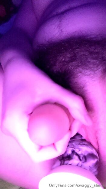 Celest / swaggy_aliens nude photo #38