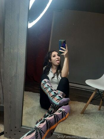 Jenny Sweet QuébécoiseFree Page / sweet_jenny_free / jennifer.d.l / drouin_lavoie / jenniferlavoied nude photo #19